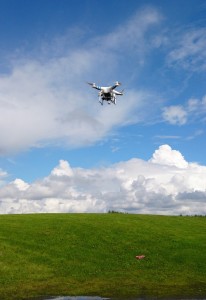 Kopterilla saa kuvattua todella näyttäviä videoita satojen metrien korkeudesta lintuperspektiivistä