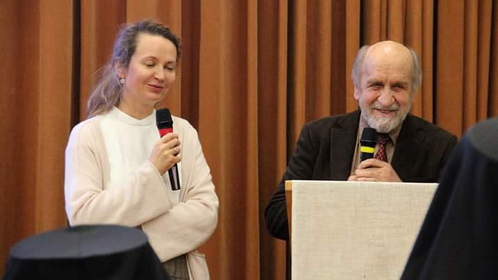 7 Konevitsa ryn perustajan puhe tulkkina Anastasia